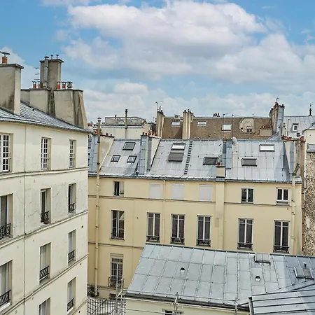 Stylish In Le Marais Paris