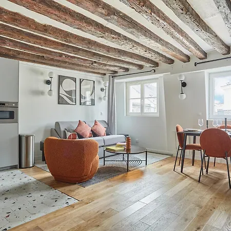 Apartment Stylish In Le Marais