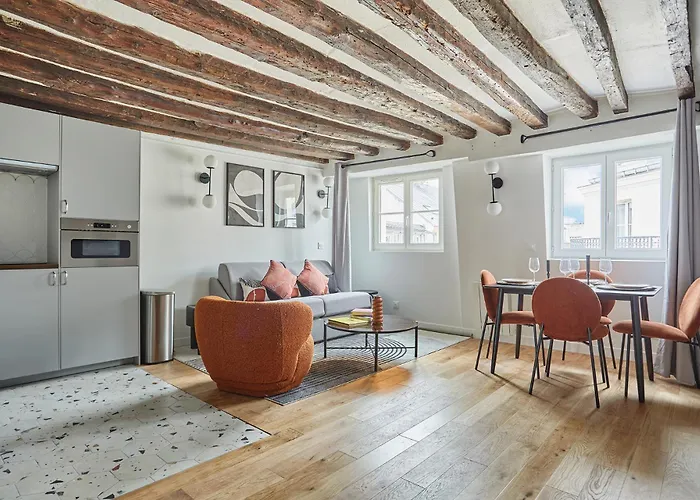 Apartment Stylish In Le Marais